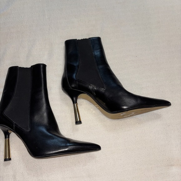Zara Leather Chelsea Black Boots Gold Metallic Heel Women's Size 8.5 - Picture 3 of 9